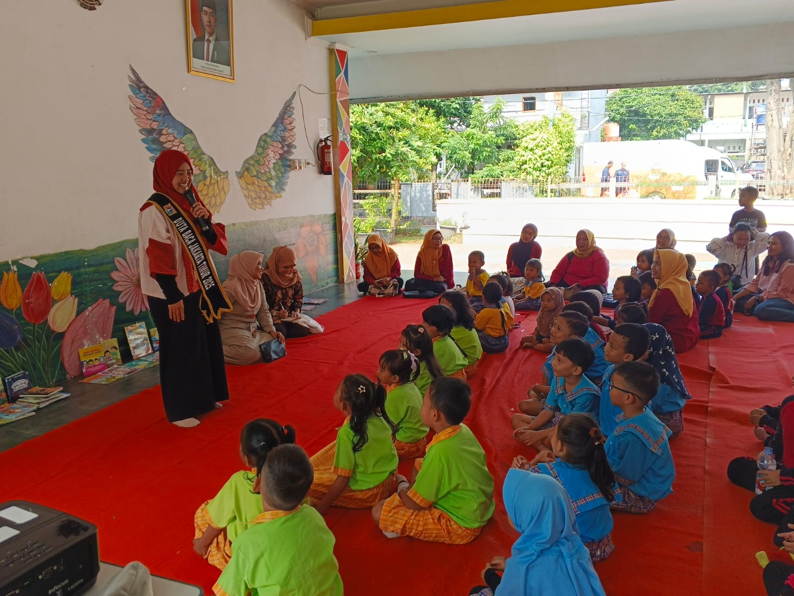 Belia (Bekal Literasi Ibu Dan Anak) Bersama Duta Baca Jakarta Timur Di RPTRA Kampung Pulo Asri